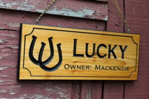 stall nameplate lucky horseshoe