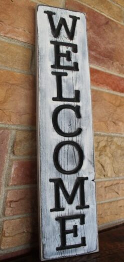 vertical welcome sign